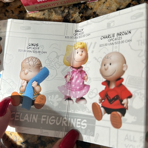 Hallmark Keepsake Linus Ornament 4th in set of 5 collectible A Snoopy Christmas - Picture 10 of 12